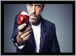 Hugh Laurie, Jabłko
